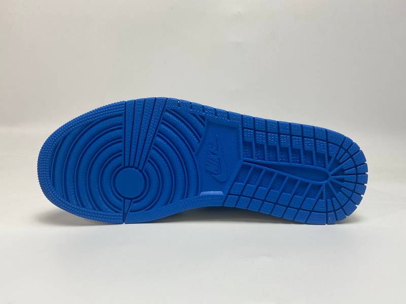 Air Jordan 1 Low Flyknit Fragment Design xTravis Scott