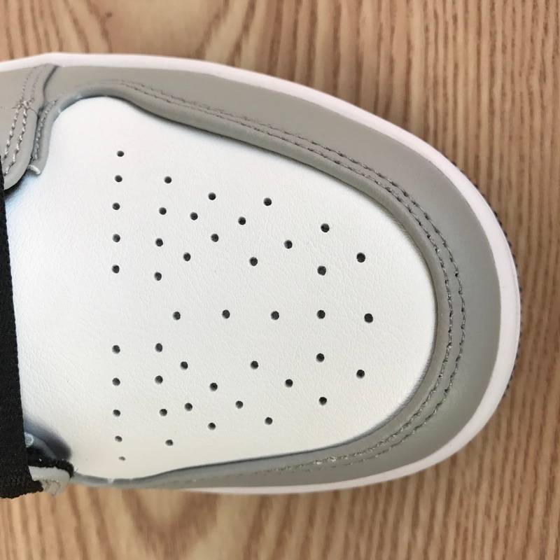 Air Jordan 1 Low Light Smoke Grey