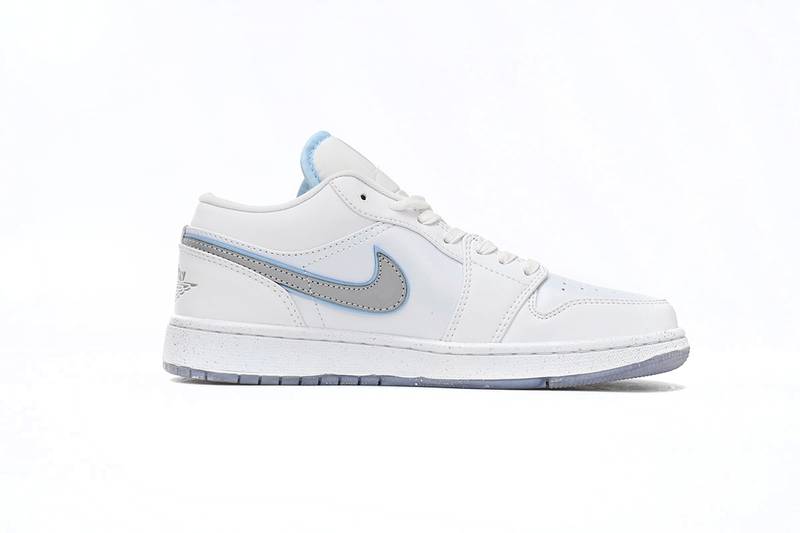 Air Jordan 1 Low SE Dare to Fly