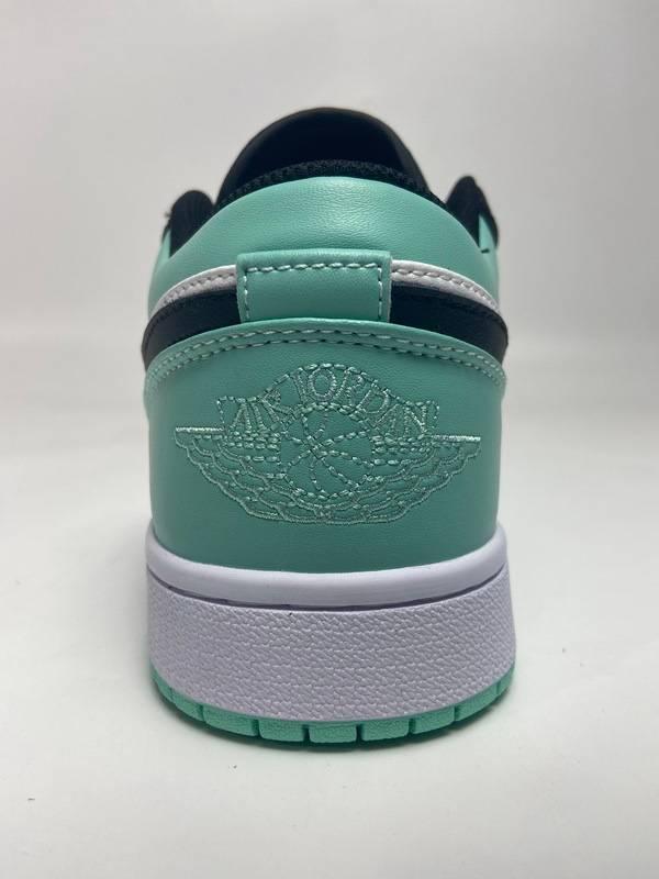 Air Jordan 1 Retro Low Chicago
