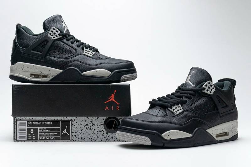 Air Jordan 4 Retro Oreo