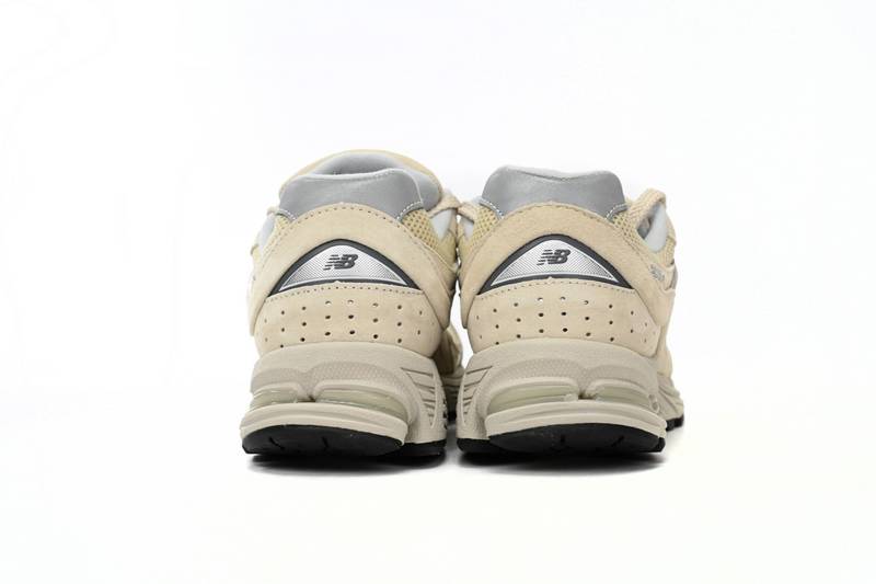 new Ba1an*e 2002r beige