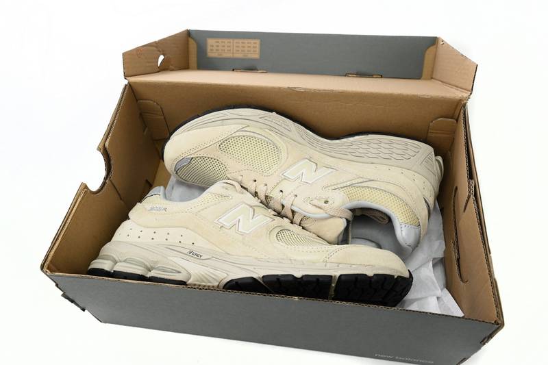 new Ba1an*e 2002r beige