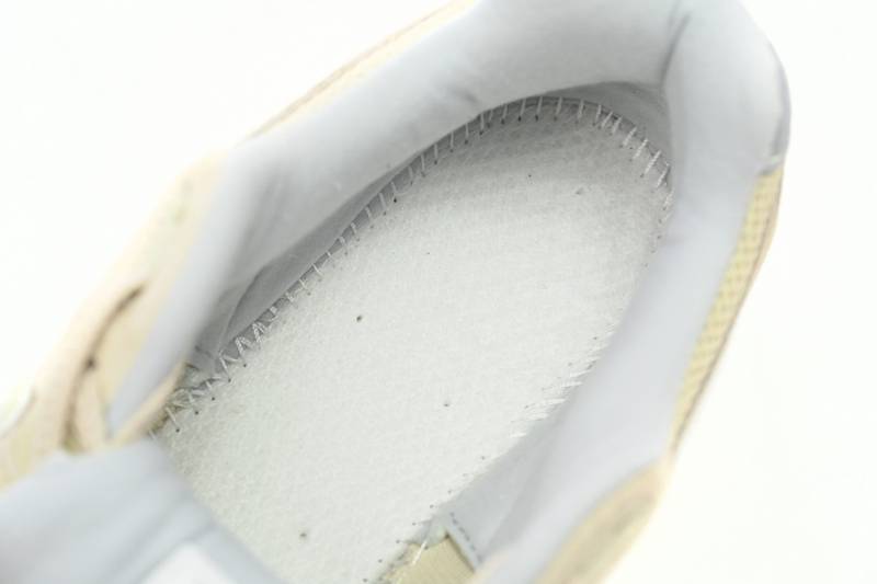 new Ba1an*e 2002r beige