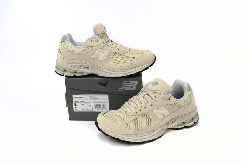 new Ba1an*e 2002r beige