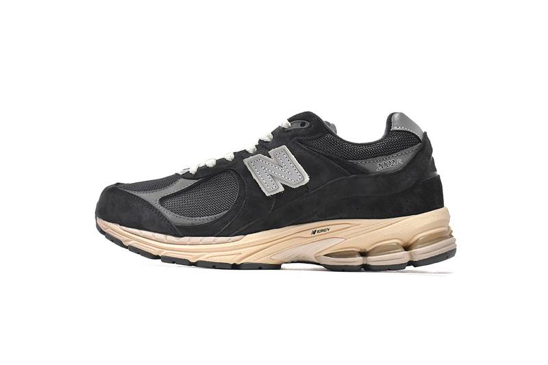 new Ba1an*e 2002r black dark grey