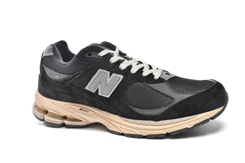 new Ba1an*e 2002r black dark grey