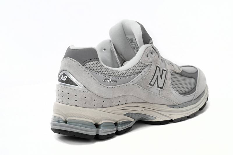 new Ba1an*e 2002r cloud grey