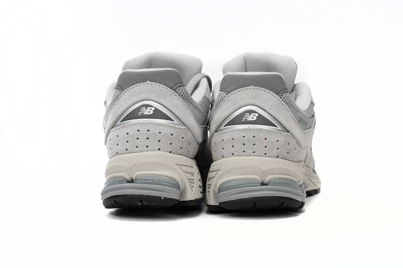 new Ba1an*e 2002r cloud grey