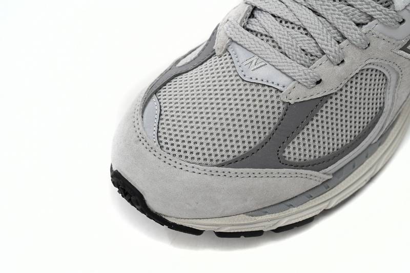 new Ba1an*e 2002r cloud grey
