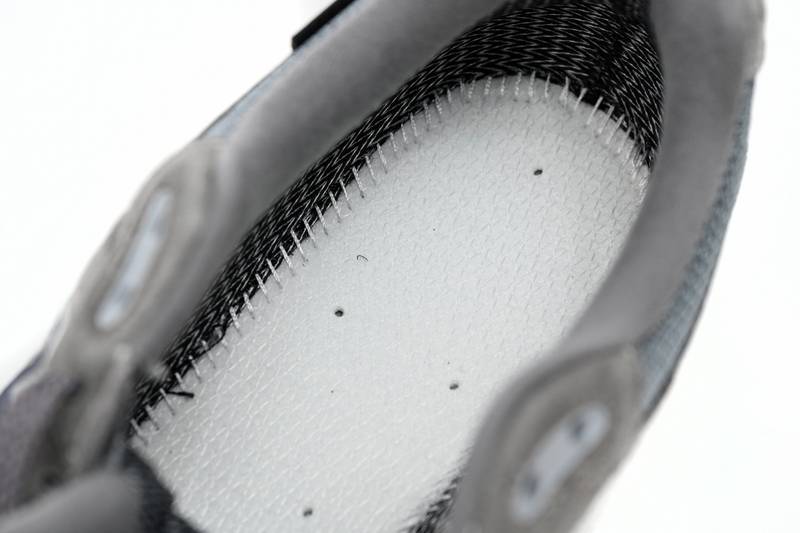 new Ba1an*e 2002r gore-tex castlerock