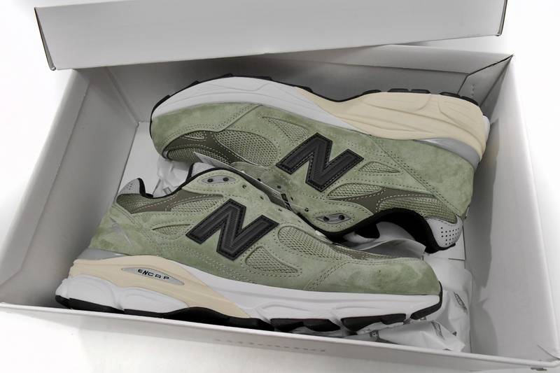 new Ba1an*e 990v3 jjjjound olive