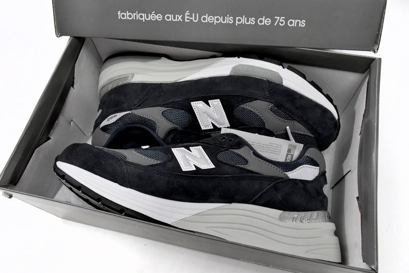 new Ba1an*e 992 navy grey