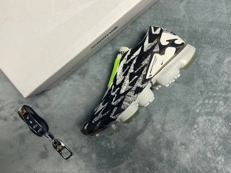 Nike Air VaporMax Moc 2 Acronym Light Bone