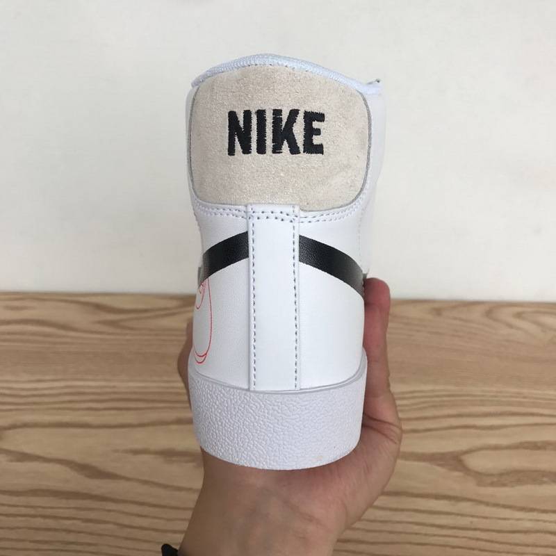 Nike Blazer Mid 77 Vintage “Reverse Logo​