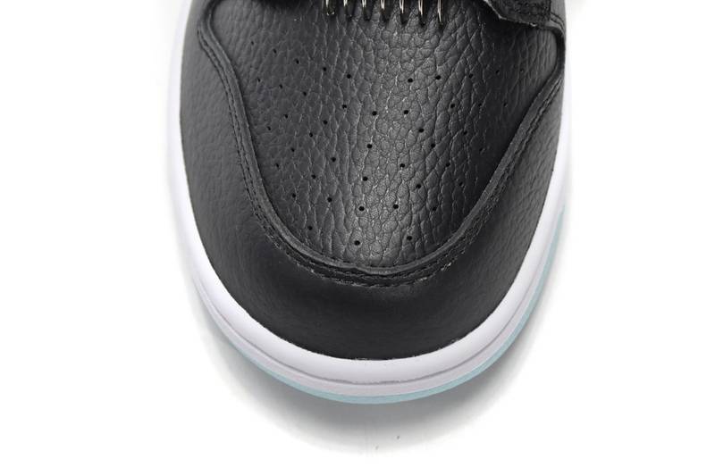 Nike Dunk Low SE Barber Shop Black