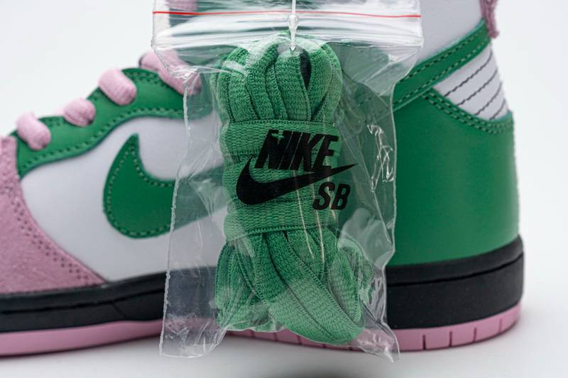Nike SB Dunk High Invert Celtics