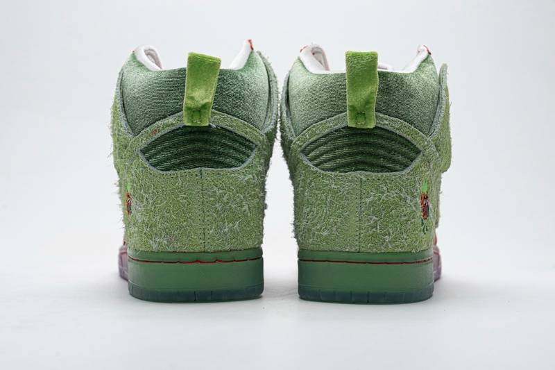 Nike SB Dunk High Strawberry Cough