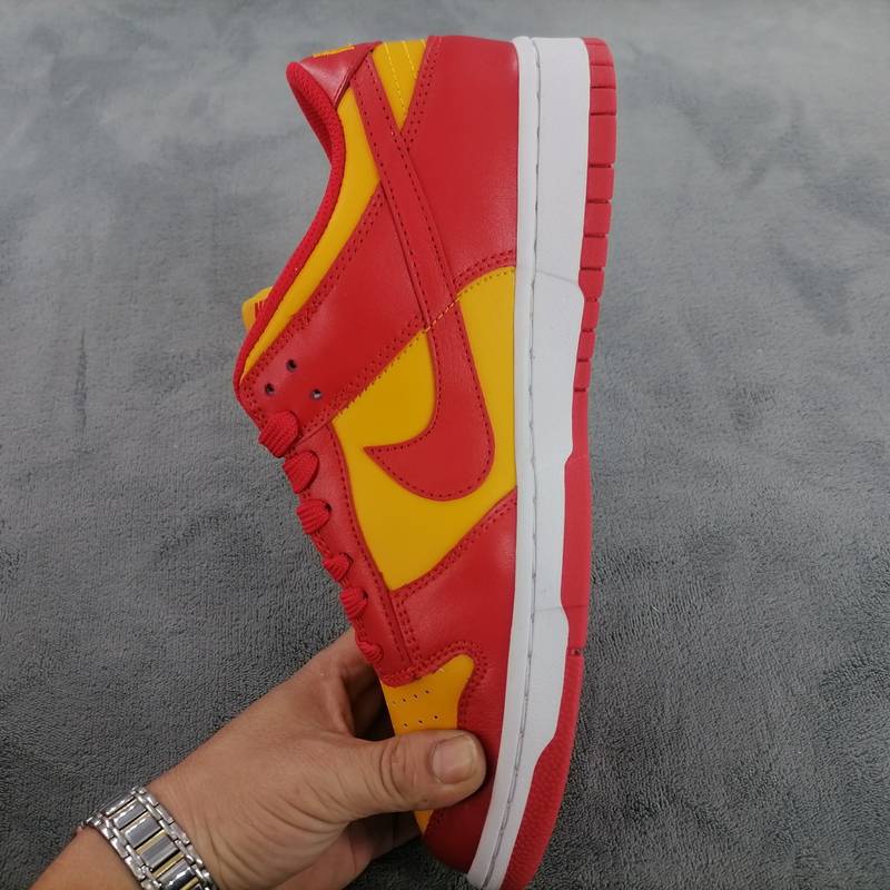 Nike SB Dunk Low Midas Gold