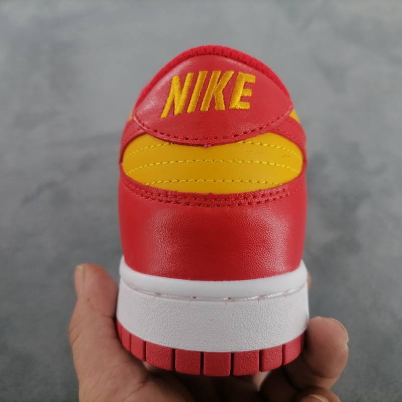 Nike SB Dunk Low Midas Gold