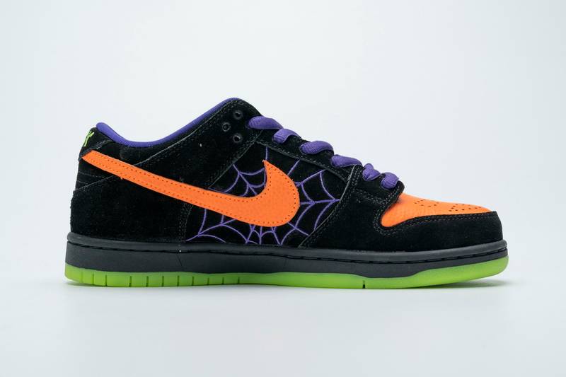 Nike SB Dunk Low Night of Mischief Halloween