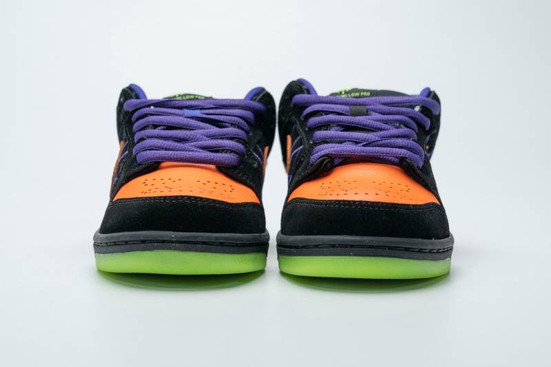 Nike SB Dunk Low Night of Mischief Halloween