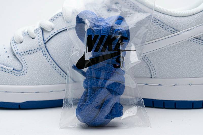 nike sb dunk low preM1vm white game royal