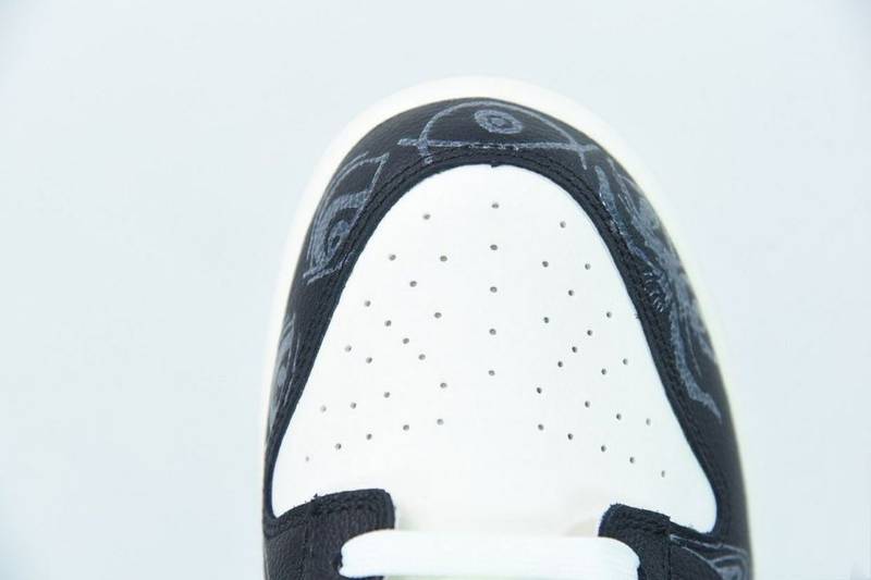 Nike SB Dunk Low PRM Halloween (2021)
