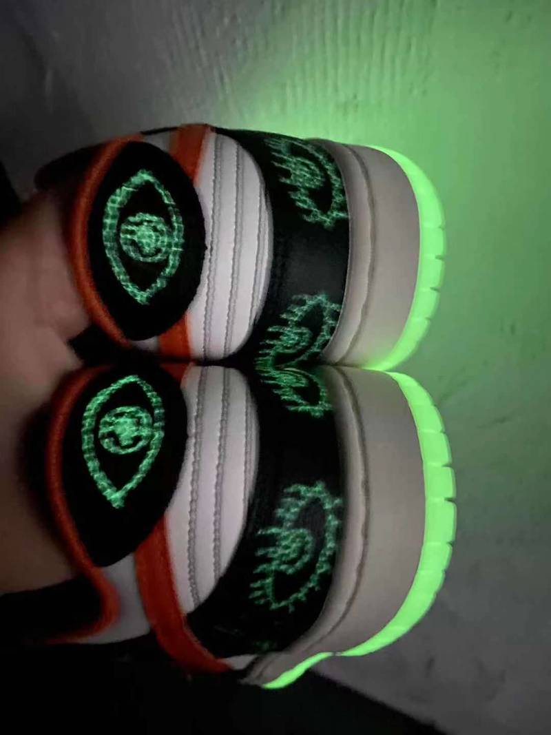 Nike SB Dunk Low PRM Halloween (2021)