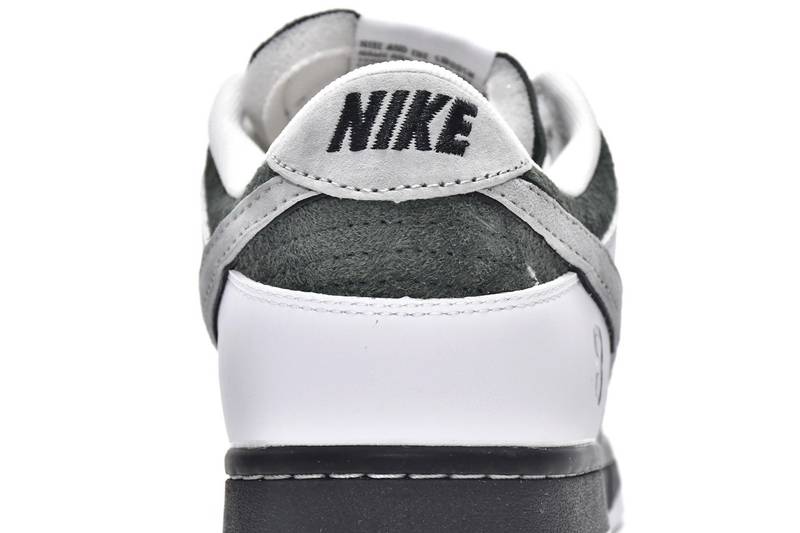 oT0mo katsuhiro x nike sb dunk low pro kobe