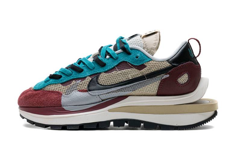 Sacai x Nike Pegasua Vaporfly String Black Villain Red
