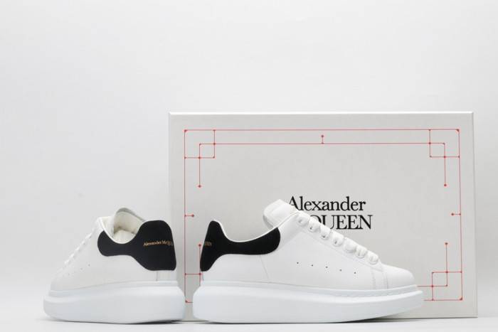 MQ Sneakers