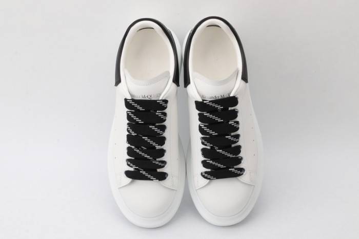 MQ Sneakers