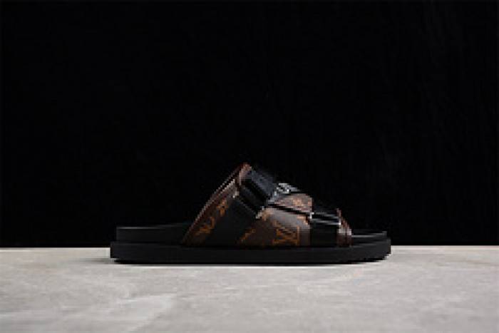 Loui Vuitto SLIPPERS