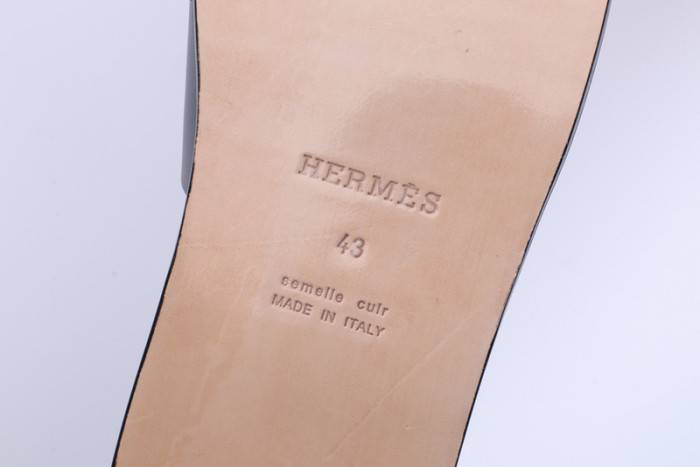 HERM*S SLIPPERS