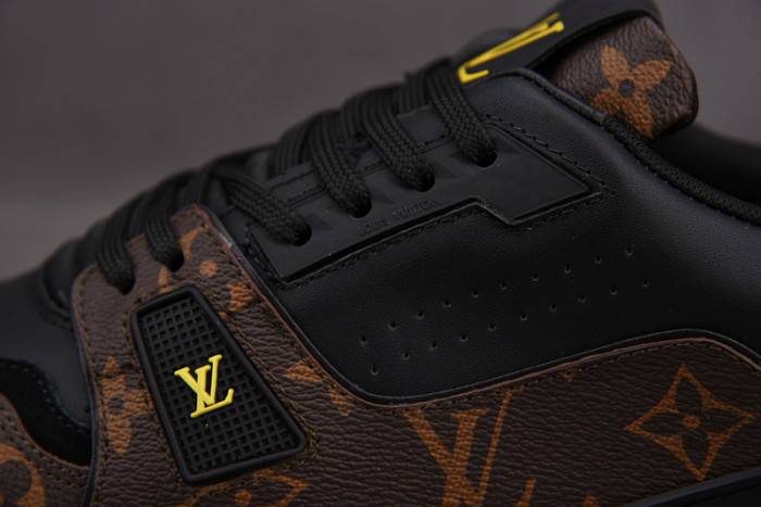 LOUI VUITTO SNEAKER