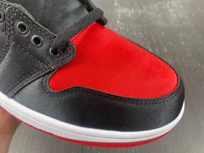 Air Jordan 1 High OG WMNS “Satin Bred”FD4810-061