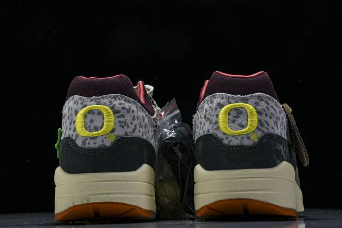 Air Max 1 ’87 Luxe University of Oregon PE 2024 HQ2639-100