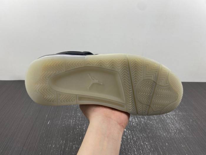 eminem x Ca*ha*t x air jordan 4