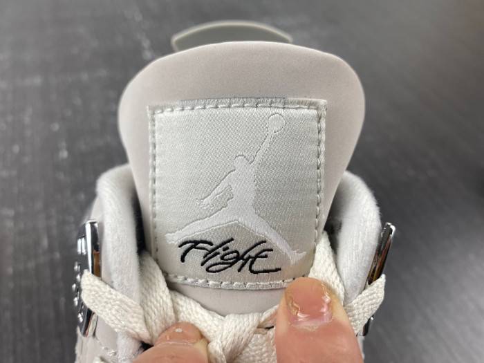Jordan 4 Retro Frozen Moments AQ9129-001