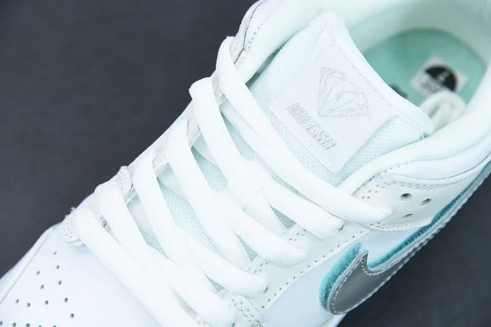 nike sb dunk low Di*m*nd s*pply co white Di*m*nd bv1310-100