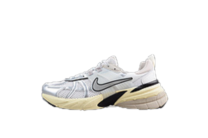 Nk V2K Runtekk “Summit White Metallic Silver” FD0736-100
