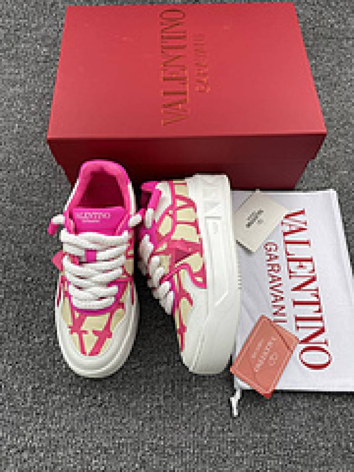 VALE·NTI·NO· Sneakers