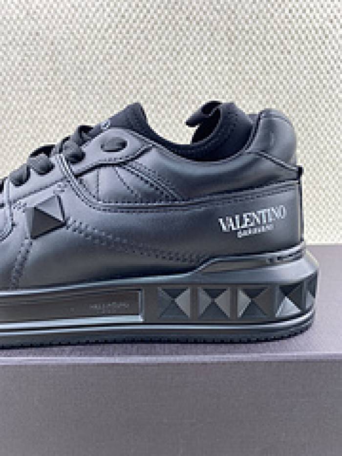 VALE·NTI·NO· Sneakers VS013
